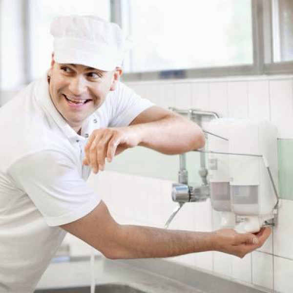 Диспенсер з ліктьовим приводом Tork для рідкого мила та спиртового гелю для дезінфекції рук