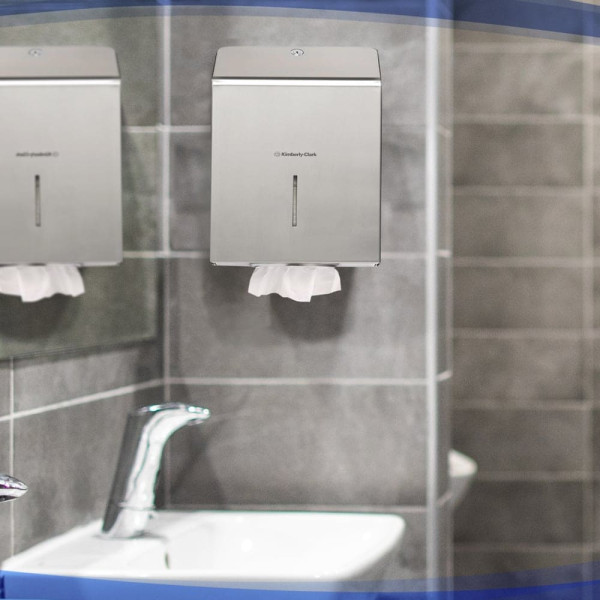 Диспенсер Kimberly-Clark для листовых полотенец.